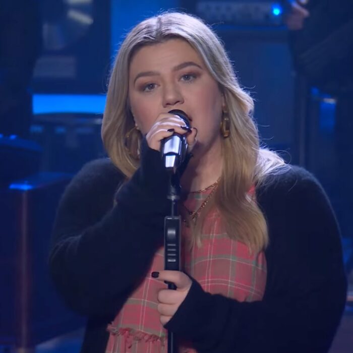 Kelly Clarkson Seemingly Calls Out Ex Brandon Blackstock and Divorce Drama in "abcdefu" Song Cover - E! Online