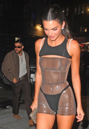 New York, NY  - Model Kendall Jenner leaves little to the imagination while heading to a private residence with her boyfriend Bad Bunny after the Met Gala in New York.Pictured: Bad Bunny, Kendall JennerBACKGRID USA 1 MAY 2023 BYLINE MUST READ: JosiahW / BACKGRIDUSA: +1 310 798 9111 / usasales@backgrid.comUK: +44 208 344 2007 / uksales@backgrid.com*UK Clients - Pictures Containing ChildrenPlease Pixelate Face Prior To Publication*