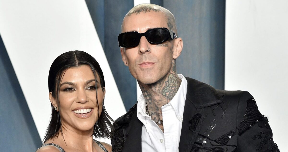 WATCH: Kourtney Kardashian & Travis Barker Disclose The Gender Of Their Unborn Child!