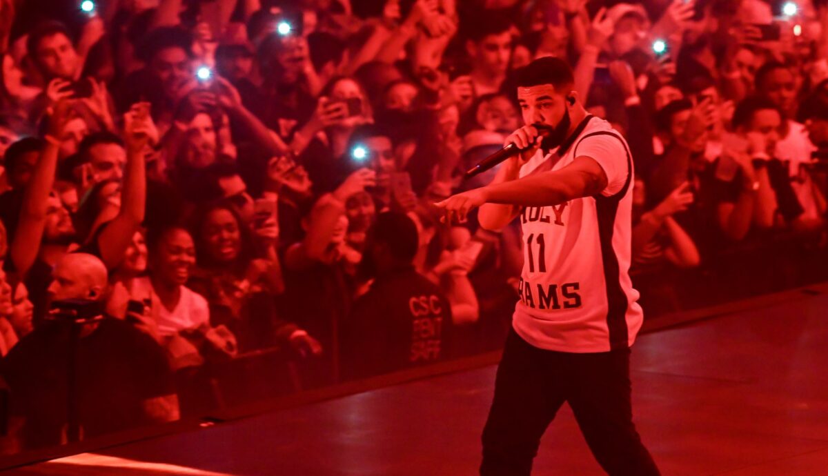 Fight Of The Bras: Drake Jokes About Assembly Proprietor Of 36L Cup Bra Thrown On Degree (Video) 