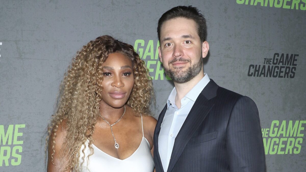WATCH: Serena Williams & Husband Alexis Ohanian In finding Out The Gender Of Their 2d Kid